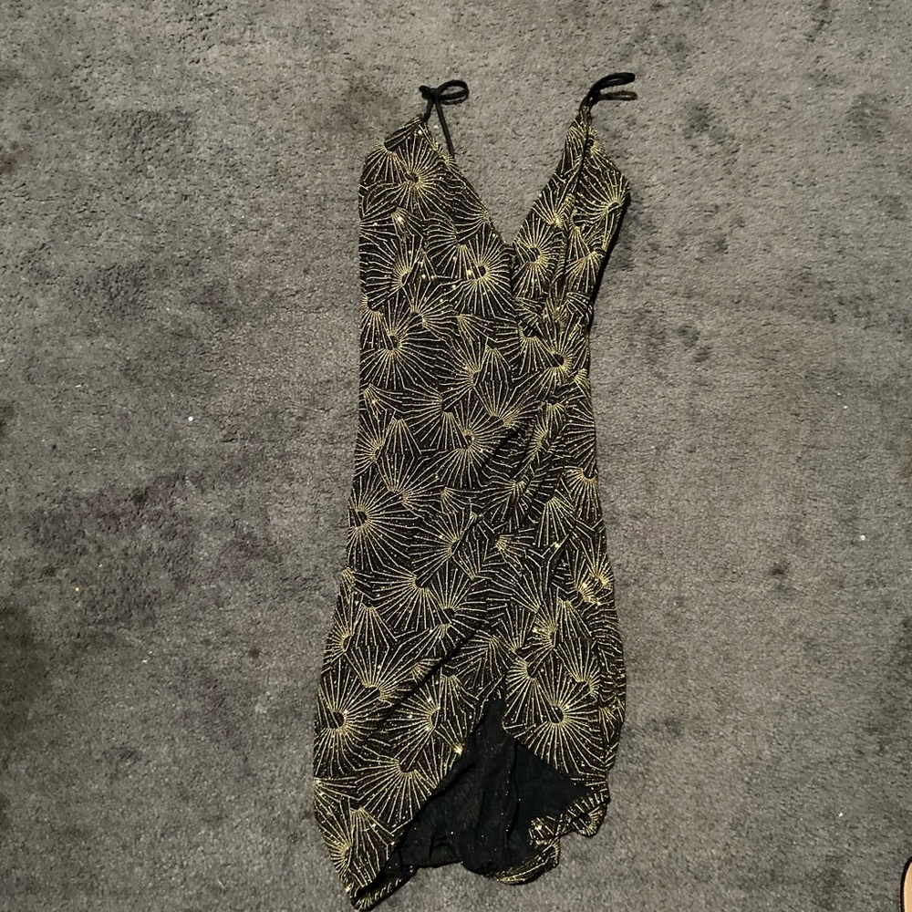 Black and gold medium dress